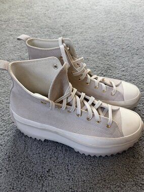 Converse Run Star Hike Platform in Earthy Neutrals - Men's Size 10.5 - Suede EUC